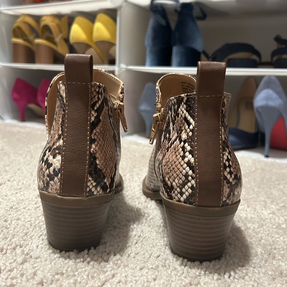 Time and Tru Anke Booties - Picture 5 of 7